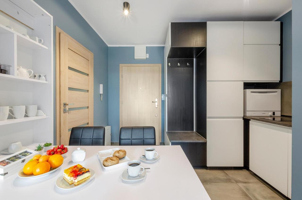 Apartment G312 Jana Matejki 11 *